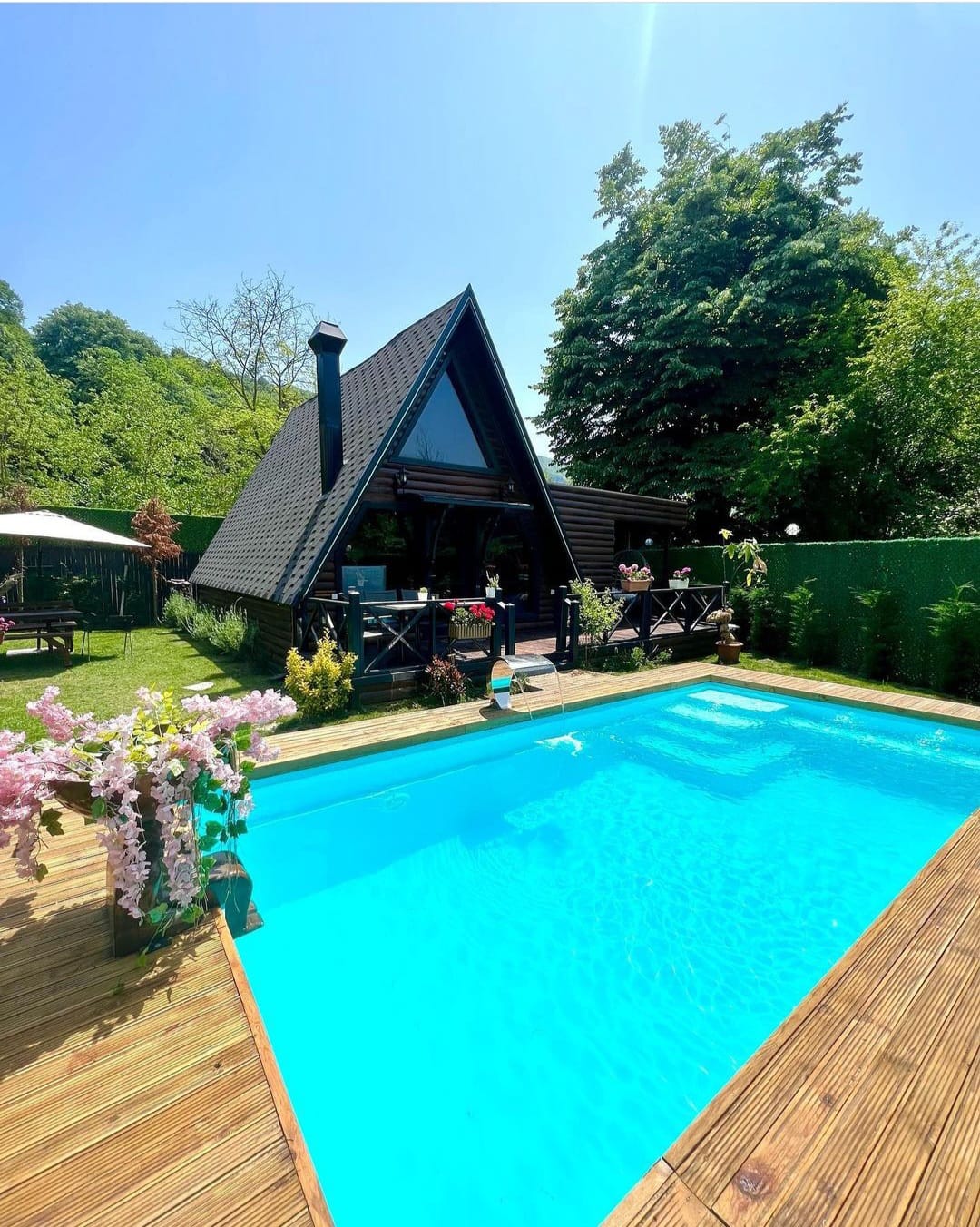 Isıtmalı Havuzlu (sıcak Havuz ) , Jakuzili ve Şömineli Konaklama Seçenekleri: Konfor ve Huzurun Zirvesi